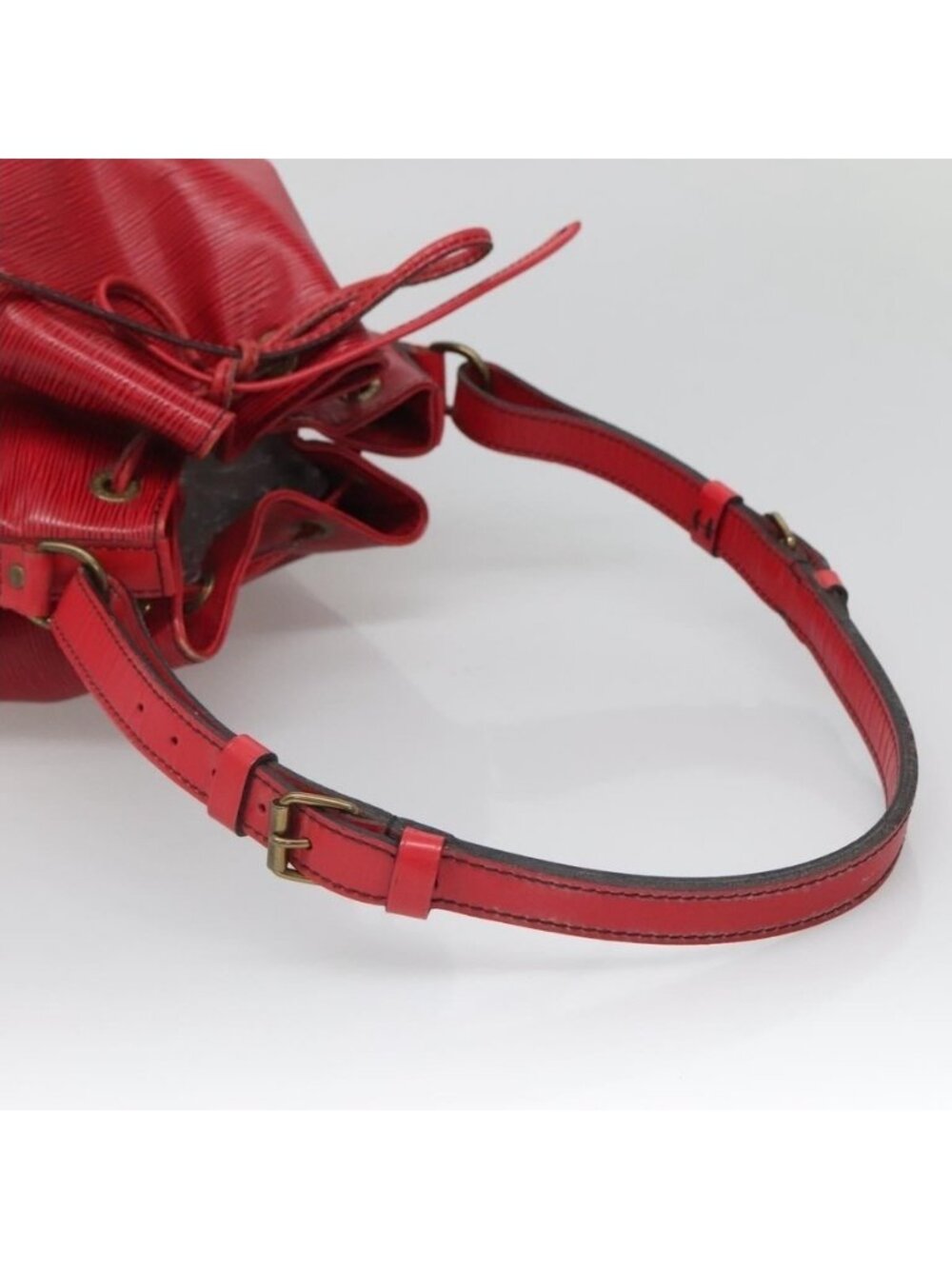 Authentic LOUIS VUITTON Epi Noe Shoulder Bag Red M44007 LV - Picture 14 of 16